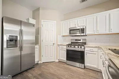 2045 Lakeshore Overlook Drive NW, Kennesaw, GA 30152 - Photo 11