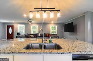 4380 Janice Dr, Atlanta, GA 30337 - Photo 7