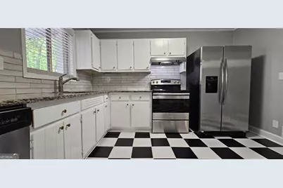 1096 De Leon Court, Clarkston, GA 30021 - Photo 11