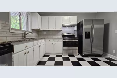 1096 De Leon Court, Clarkston, GA 30021 - Photo 11