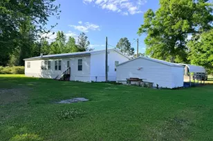 140 Crosby St, Surrency, GA 31563 - Photo 3