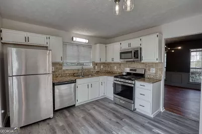 502 N Summit, Stone Mountain, GA 30083 - Photo 11