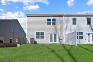 1402 Gray Br Dr, Lawrenceville, GA 30045 - Photo 3