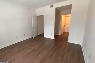 1075 Peachtree Walk NE, Atlanta, GA 30309 - Photo 17