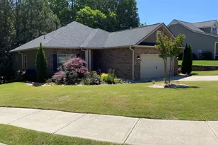 832 Hidden Hollow Cir, Commerce, GA 30529 - Photo 3