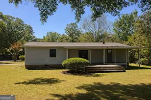 201 Rogers St, McDonough, GA 30253 - Photo 1