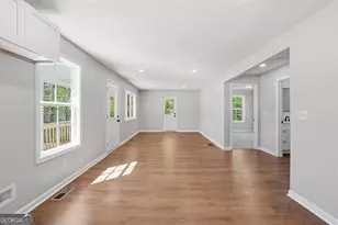 165 Pearl St, Clarkesville, GA 30523 - Photo 13