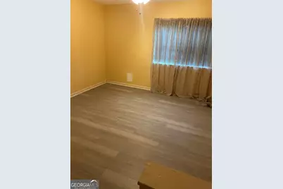 8574 Creekwood Way, Jonesboro, GA 30238 - Photo 11