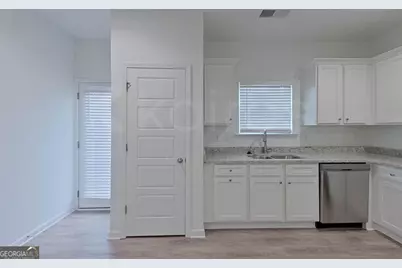 130 English Oak Lane, Warner Robins, GA 31093 - Photo 5