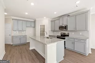 5661 Overview Dr, Flowery Branch, GA 30542 - Photo 5