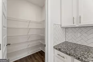 5649 Overview Dr, Flowery Branch, GA 30542 - Photo 7