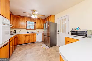 113 Sunnydale Dr, Warner Robins, GA 31088 - Photo 5