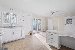 3075 Thrasher Cir, Decatur, GA 30032 - Photo 5