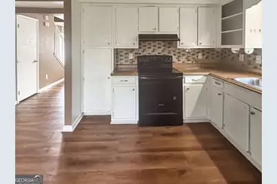 1151 Pinedale Circle NW, Conyers, GA 30012 - Photo 5