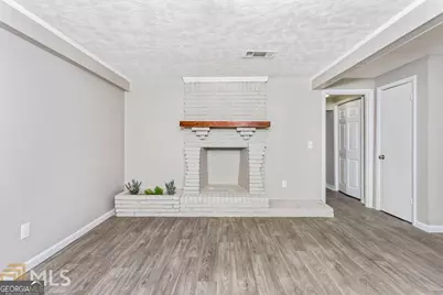 7124 Lady Heidi Court, Jonesboro, GA 30236 - Photo 11