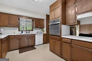 249 Poplar Street NW, Lilburn, GA 30047 - Photo 31