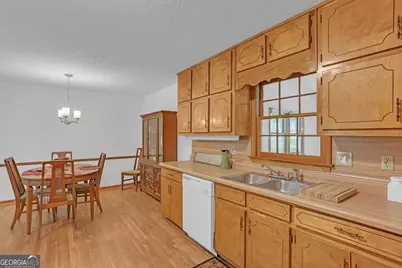 1121 Granite Lane, Loganville, GA 30052 - Photo 11