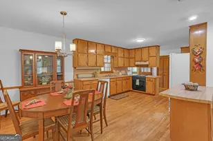 1121 Granite Ln, Loganville, GA 30052 - Photo 5