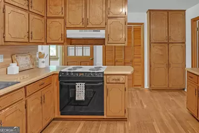 1121 Granite Lane, Loganville, GA 30052 - Photo 9