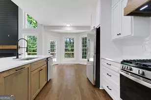 6259 Spring Lake Dr, Flowery Branch, GA 30542 - Photo 17