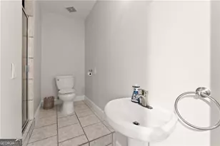 210 Weatherwood Cir, Alpharetta, GA 30004 - Photo 35