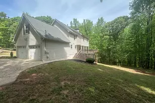 180 Forrest Lake Dr, Fayetteville, GA 30215 - Photo 5