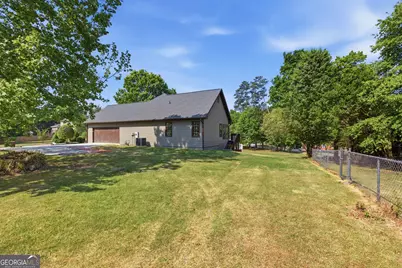 2015 Wood Valley Drive, Loganville, GA 30052 - Photo 15