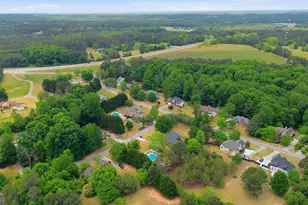 2015 Wood Valley Dr, Loganville, GA 30052 - Photo 7