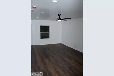 4247 Bingham Ct, Stone Mountain, GA 30083 - Photo 9