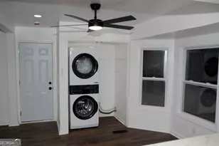 4247 Bingham Ct, Stone Mountain, GA 30083 - Photo 5