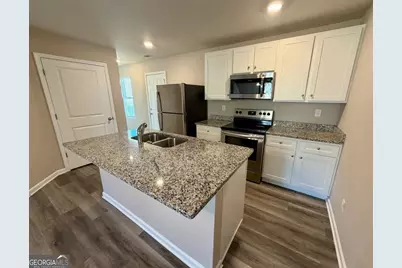 126 W Lexington Avenue, Griffin, GA 30223 - Photo 3