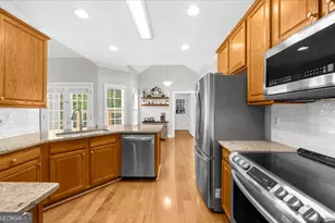 144 Manor Pl, Commerce, GA 30530 - Photo 7