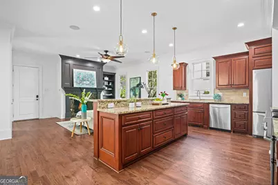 94 W Belle Isle Road, Sandy Springs, GA 30342 - Photo 5