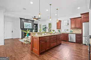 94 W Belle Isle Rd, Sandy Springs, GA 30342 - Photo 5