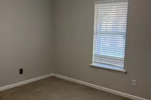 5051 Cliff Top Dr, Loganville, GA 30052 - Photo 7