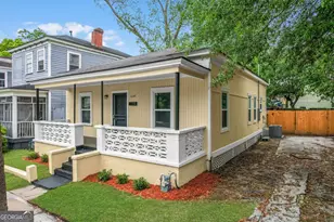 1126 E Waldburg St, Savannah, GA 31401 - Photo 5