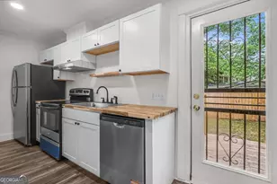 1126 E Waldburg St, Savannah, GA 31401 - Photo 19