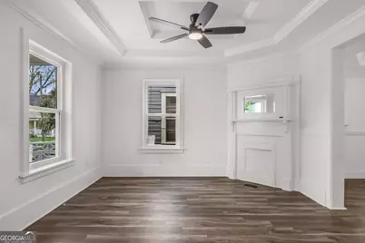 1126 E Waldburg Street, Savannah, GA 31401 - Photo 13