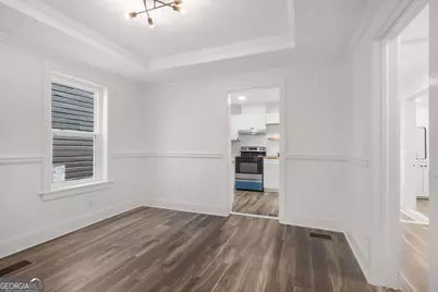 1126 E Waldburg Street, Savannah, GA 31401 - Photo 17