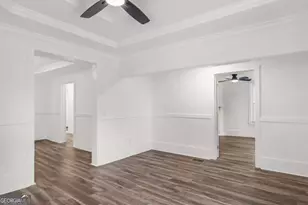 1126 E Waldburg St, Savannah, GA 31401 - Photo 15