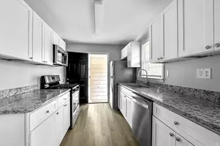 506 Shady Ln, Forest Park, GA 30297 - Photo 7