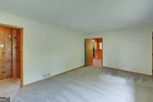 586 Collins Rd, Toccoa, GA 30577 - Photo 7