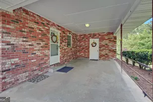 586 Collins Rd, Toccoa, GA 30577 - Photo 5