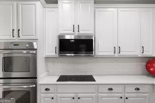 4451 Ivy View Ct, Loganville, GA 30052 - Photo 11