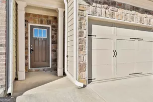 7641 Squire Ct, Fairburn, GA 30213 - Photo 3