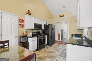 2130 St Thomas Way, Suwanee, GA 30024 - Photo 5