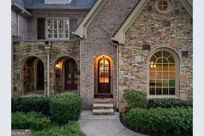 4304 Berkford Circle NE, Atlanta, GA 30319 - Photo 3