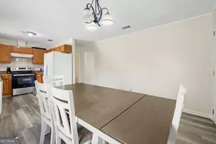 809 N Main St, Statesboro, GA 30458 - Photo 11