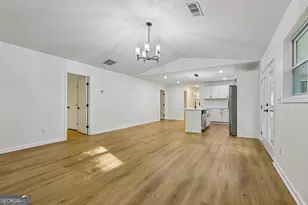 418 Honeysuckle Ln, Stockbridge, GA 30281 - Photo 5