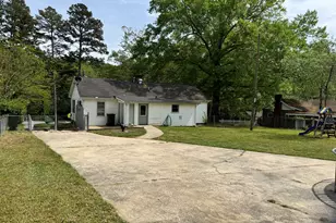 354 S Pine St, Toccoa, GA 30577 - Photo 13